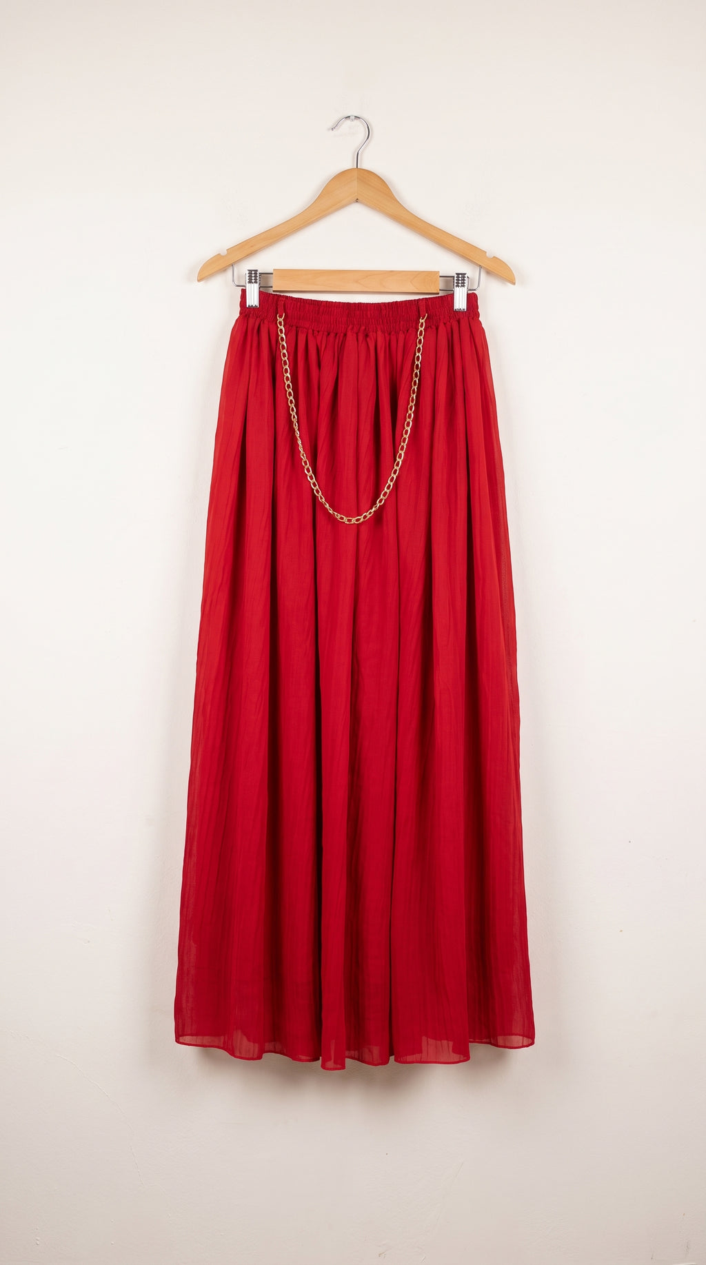 Scarlet Flow Elastic-Waist Maxi Skirt with Gold Chain Accent